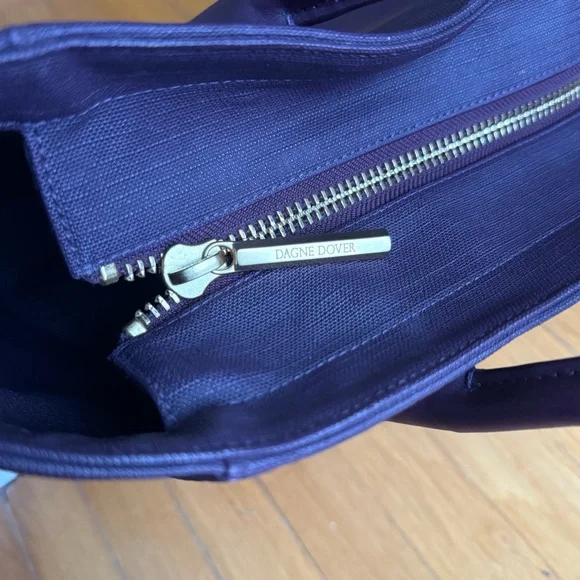 DAGNE DOVER Signature Legend Tote Bag - Picture 2 of 10